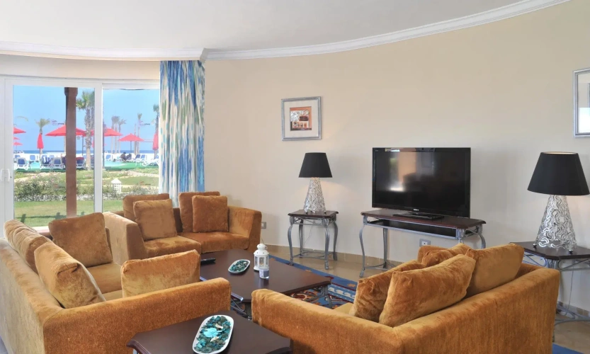 Standard Twin room with sea view