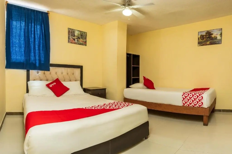 Standard Triple room