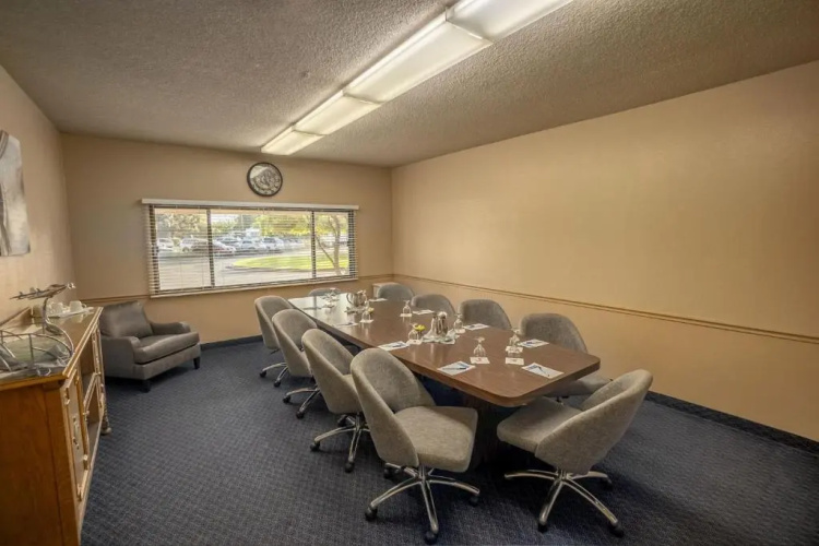 Piccadilly Inn Airport photo 15