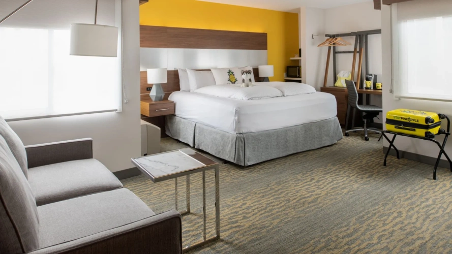 Double Gaslamp Junior Suite