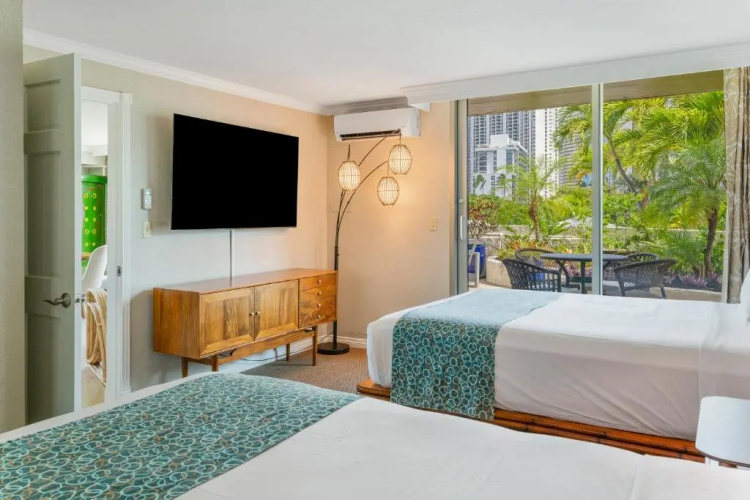 Luana Waikiki Hotel & Suites photo 6