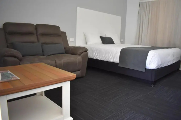 Riviana Motel