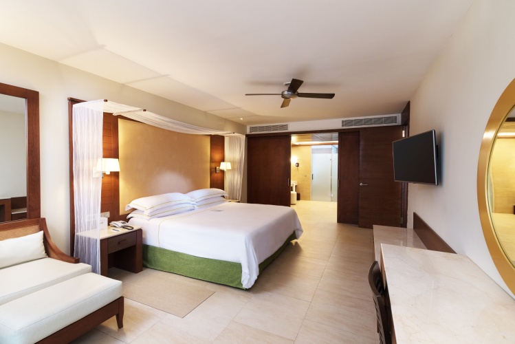 Master Premium Level Double Suite seafront