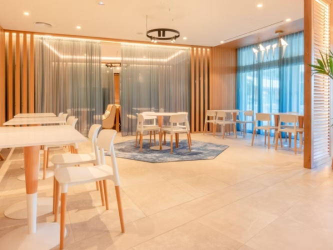 Holiday Inn Nice - Saint Laurent du Var photo 16