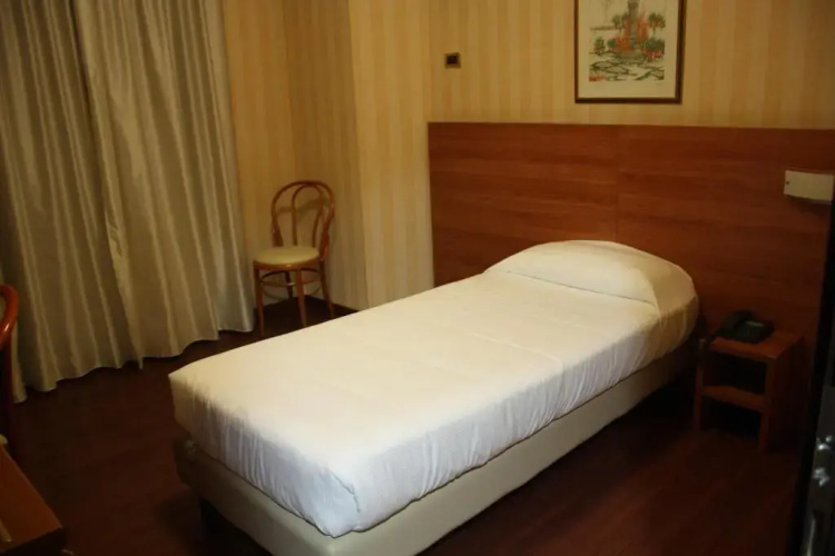 Hotel 2C