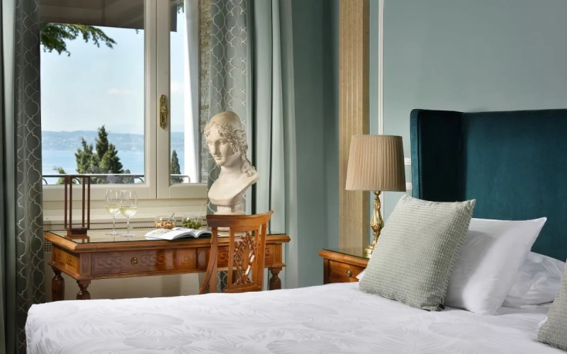 Deluxe Double room with balcony and with lake view