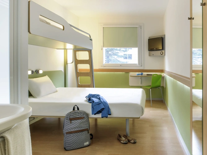 Triple room