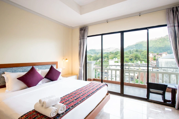 Deluxe Double room with pool view