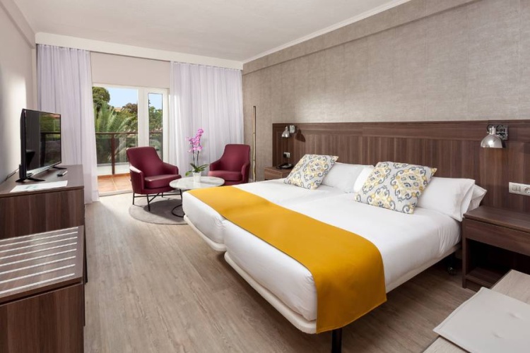 Twin Suite room
