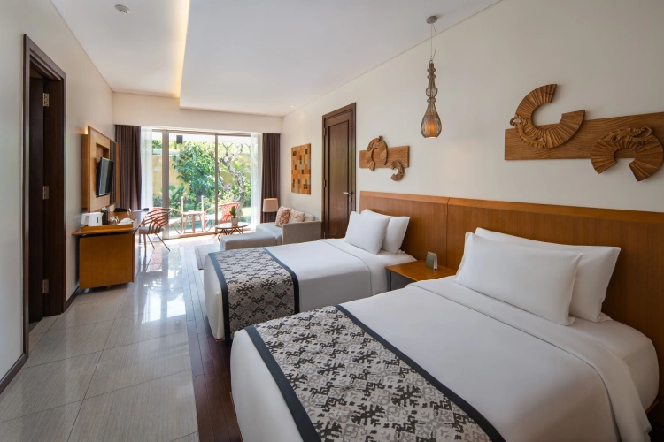 Deluxe Pool Access Twin room