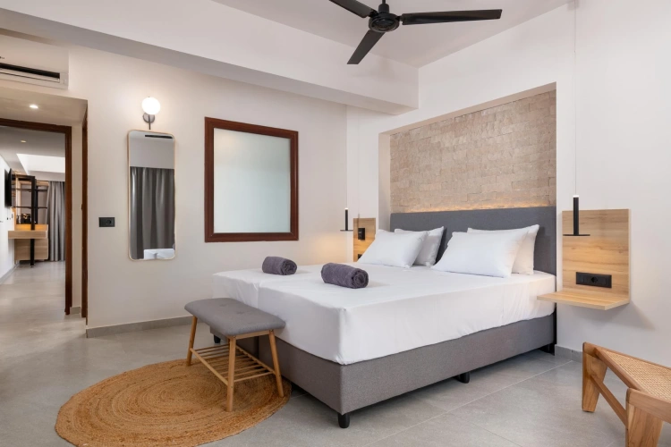 Sharing Pool Family Suite