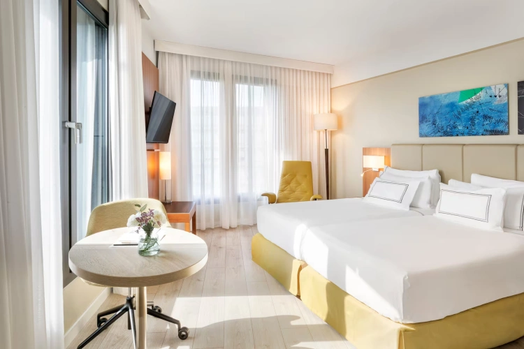 Grand The Level Double Suite
