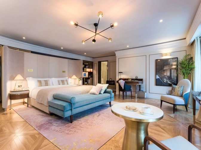 Raffles Double room