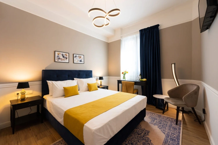 Quadruple Family Suite