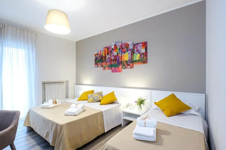 Brown Triple room