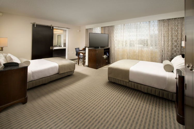 Skybridge Seattle Airport Hotel