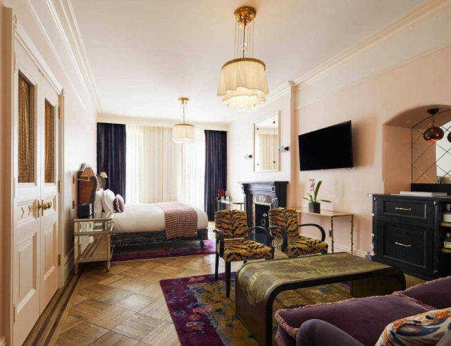 Premier Double Chelsea room