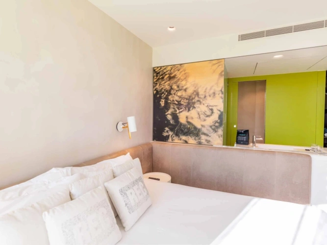 Double Life Corner Suite