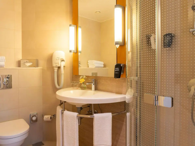 Ibis One Central photo 11