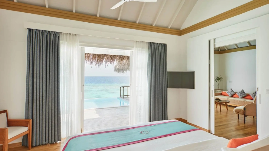 Double Ocean Residence with Pool