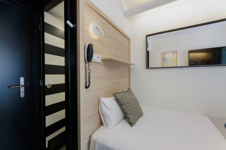 Casa Lit by Ona Hotels photo 12