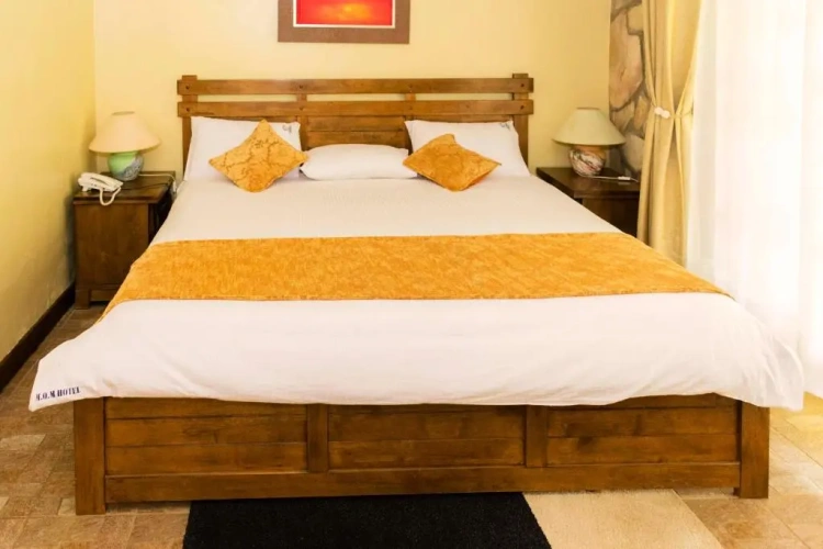 Deluxe Quadruple Family room