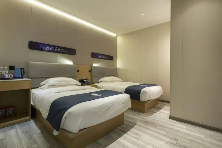 Cozy No Window Double room
