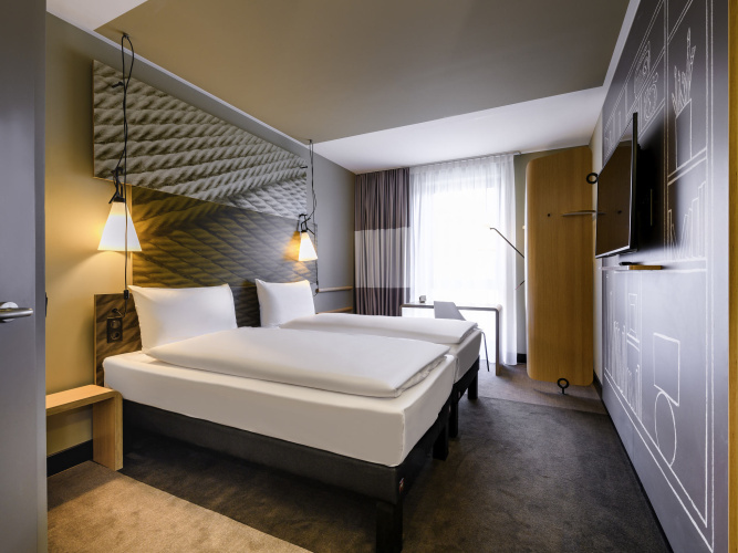 Standard Twin room