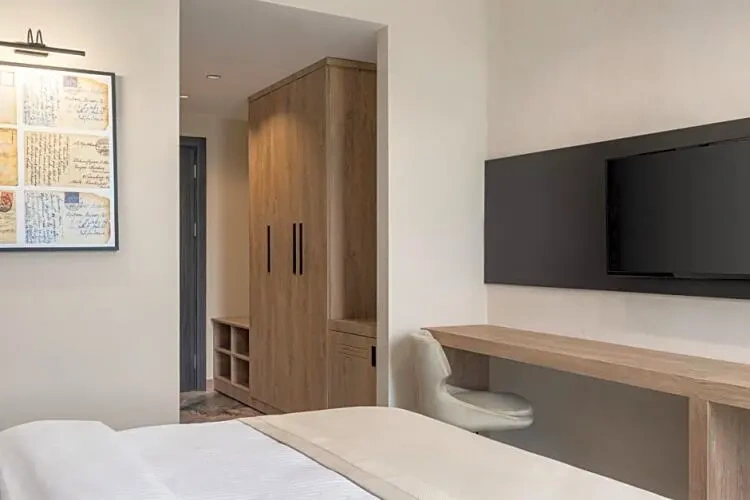 Hearing Accessible Double room City View