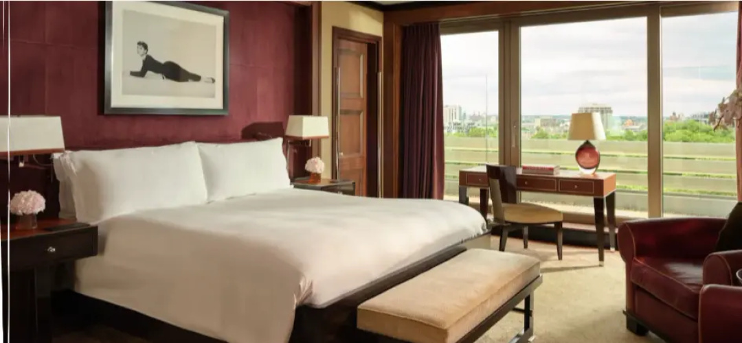 Penthouse Suite with balcony