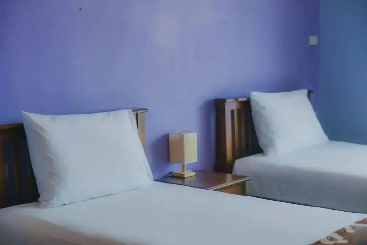 Large Triple room