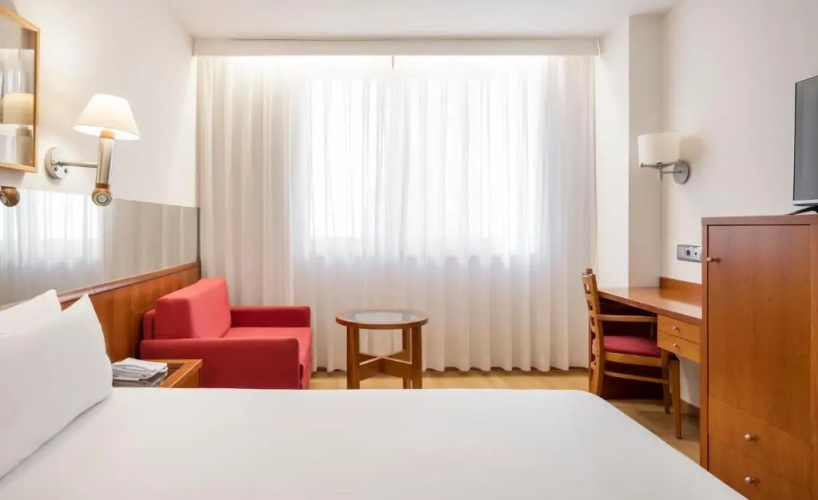 Ilunion Les Corts Spa Hotel
