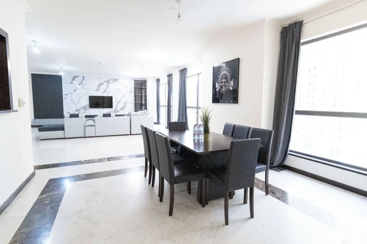 Family Apartment with balcony