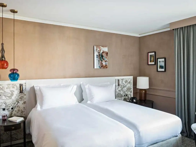 Luxury Twin room Courtyard or Scribe St. View