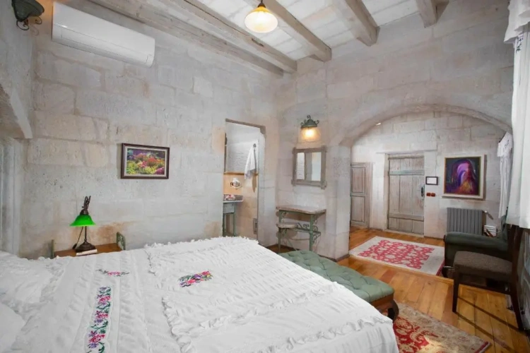 Stone King Double Suite