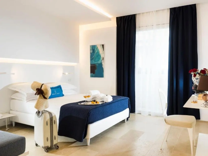 Standard Double room with balcony and beachfront