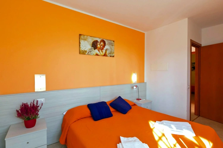 Mela Quintuple Apartment