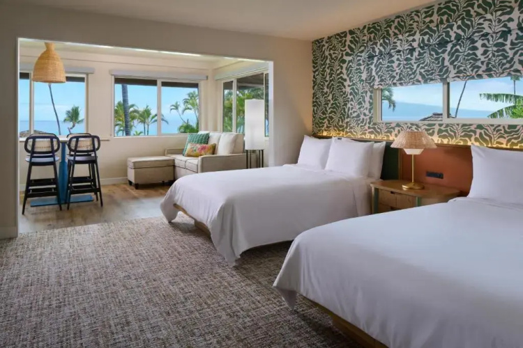 Royal Lahaina Resort & Bungalows
