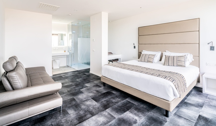 Deluxe Terrace Double Suite