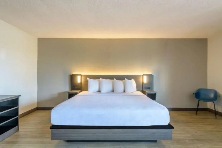 Motel 6 Ocala, FL - Conference Center