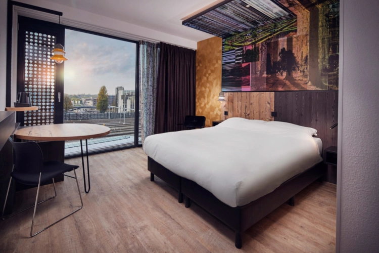 City XL Family room