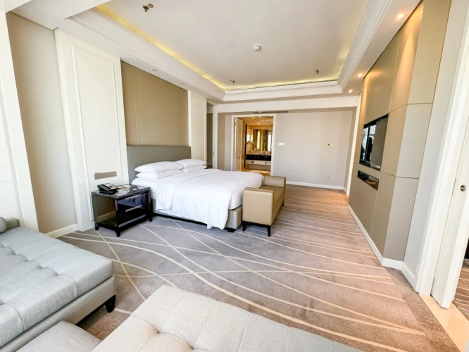 CEO Double Suite