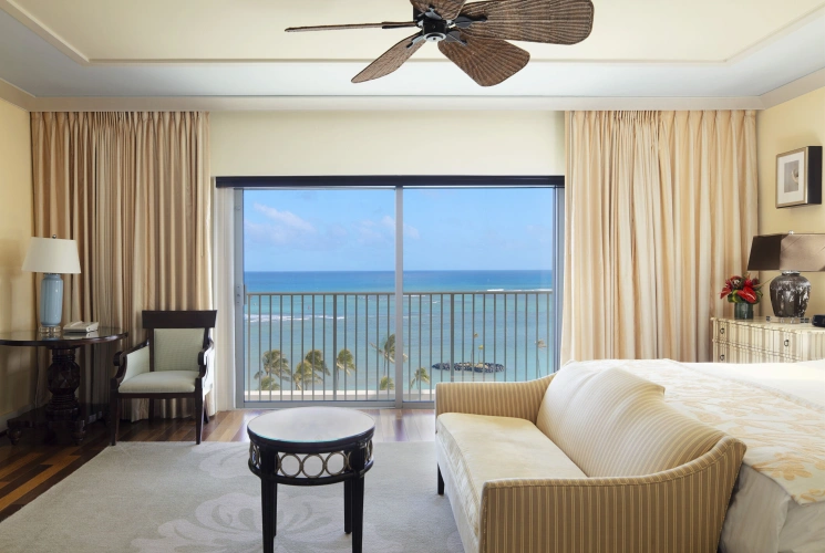 Suite Lanai and with partial ocean view