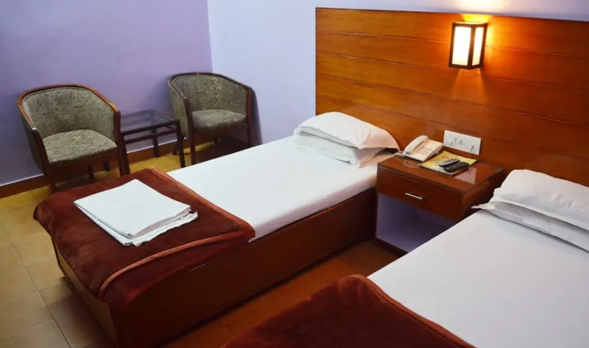 Hotel Charans International