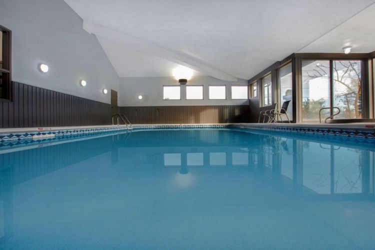 Days Inn By Wyndham Barrie photo 37