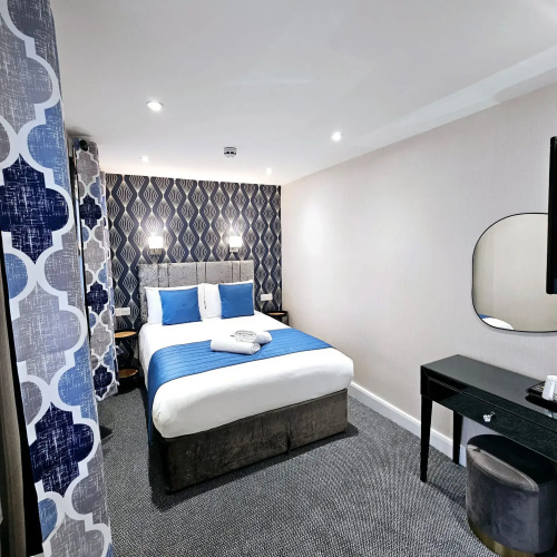 George Hotel