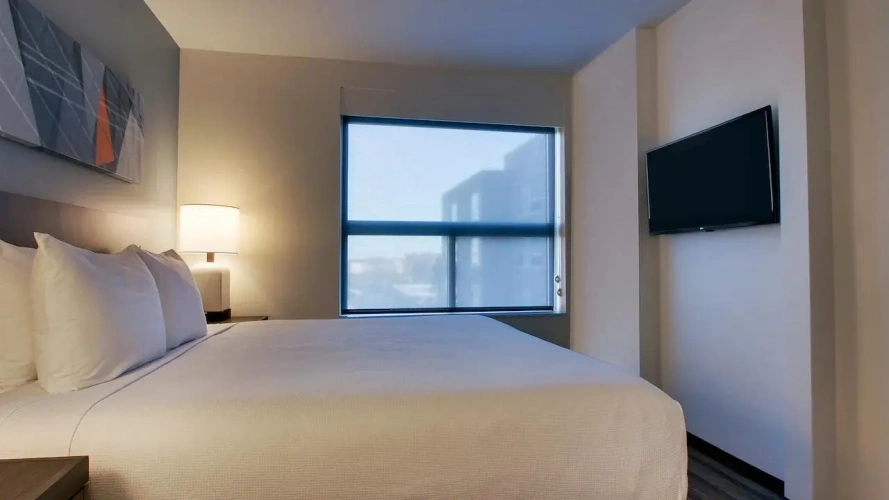 1 Bedroom Accessible Double Suite