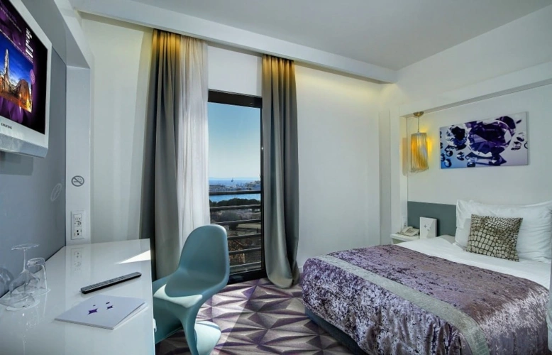 Standard Single room with sea view