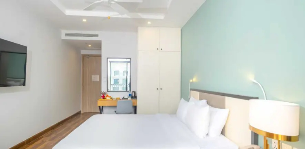 Superior Double room with pool view