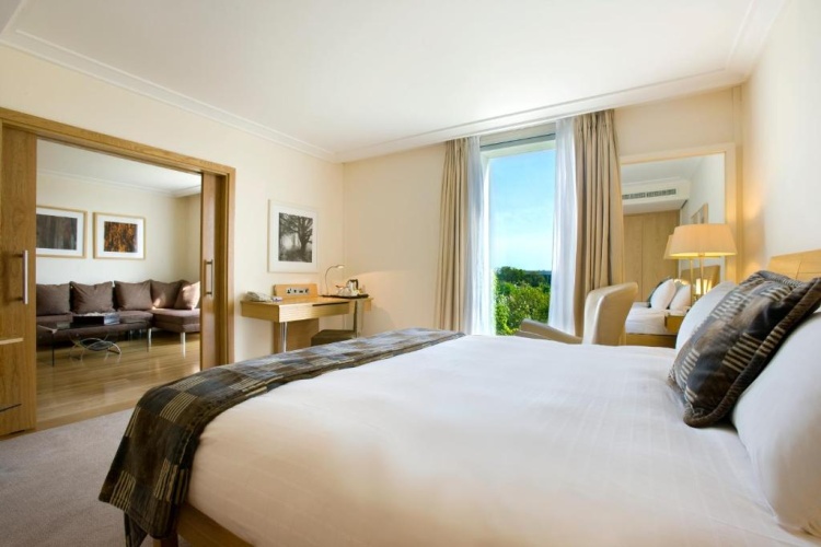 Double Suite